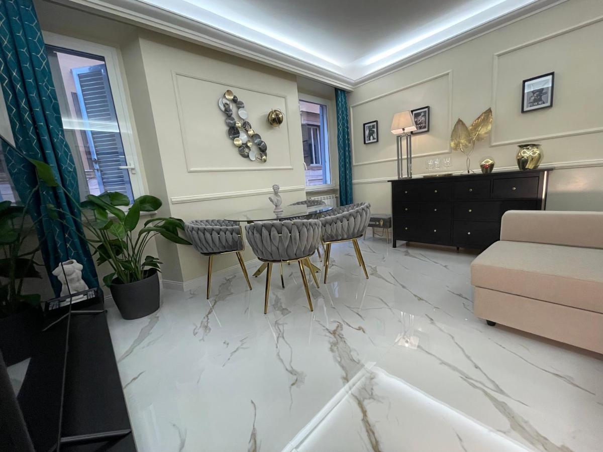 Spanish Steps Glamour & Sauna Luxury Apartment **** Рим Екстериор снимка