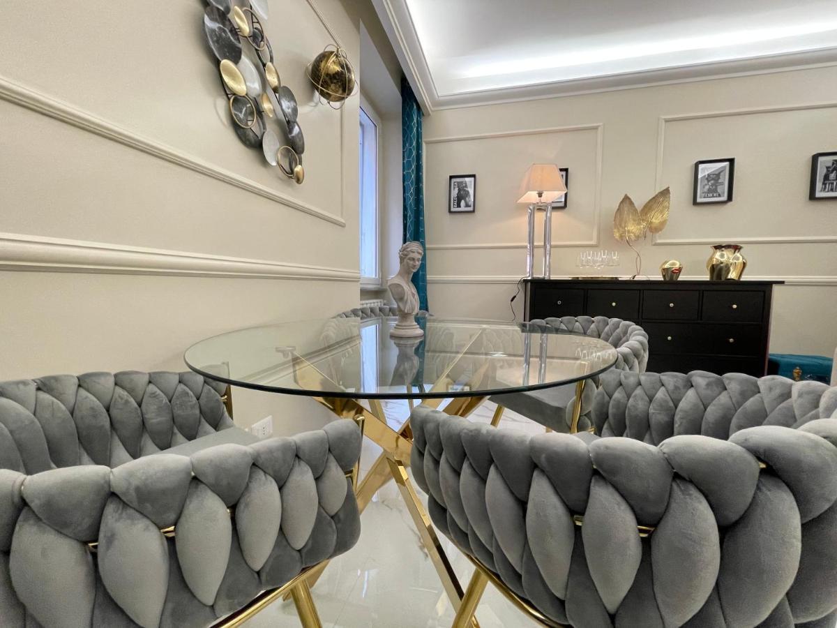 Spanish Steps Glamour & Sauna Luxury Apartment **** Рим Екстериор снимка