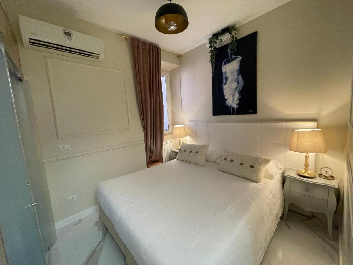 Spanish Steps Glamour & Sauna Luxury Apartment **** Рим Екстериор снимка